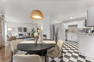 9009 N New York Ave, Portland, OR 97203 - Photo 8