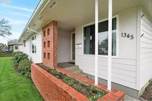 1345 NE 9th St, McMinnville, OR 97128 - Photo 4