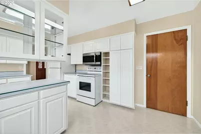 1345 NE 9th St, McMinnville, OR 97128 - Photo 16