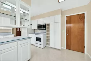 1345 NE 9th St, McMinnville, OR 97128 - Photo 16