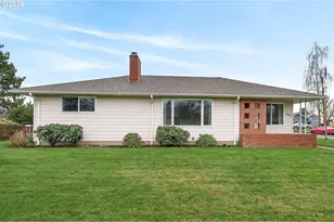 1345 NE 9th St, McMinnville, OR 97128 - Photo 2