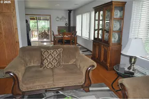 4215 Mt Reuben Rd, Glendale, OR 97442 - Photo 16