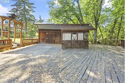 529 W 3rd Pl, The Dalles, OR 97058 - Photo 8