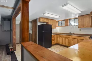 529 W 3rd Pl, The Dalles, OR 97058 - Photo 36