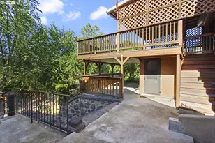 529 W 3rd Pl, The Dalles, OR 97058 - Photo 44