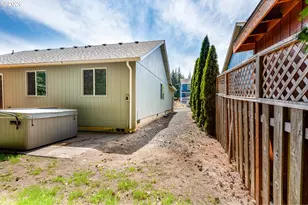 1212 SW Pioneer Dr, Willamina, OR 97396 - Photo 8