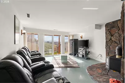 704 NW 3rd Dr, Pendleton, OR 97801 - Photo 22