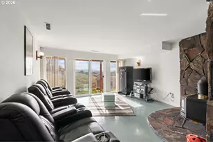 704 NW 3rd Dr, Pendleton, OR 97801 - Photo 22