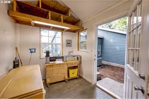6039 SW Haines (Quiet Part) St, Portland, OR 97219 - Photo 48