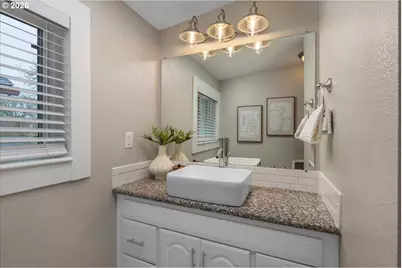 130 NE Morris St, Portland, OR 97212 - Photo 28