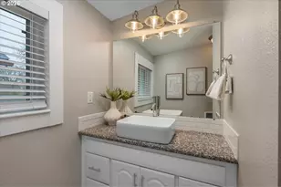 130 NE Morris St, Portland, OR 97212 - Photo 28