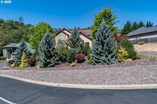 1592 NE Rocky Dr, Roseburg, OR 97470 - Photo 38