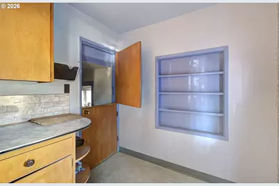 1714 E 29th St, Vancouver, WA 98663 - Photo 10