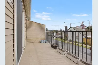 3233 SE 122 #D, Portland, OR 97236 - Photo 12