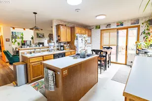 10413 S E St, Island City, OR 97850 - Photo 6