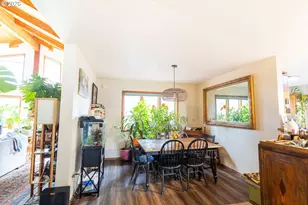 10413 S E St, Island City, OR 97850 - Photo 12