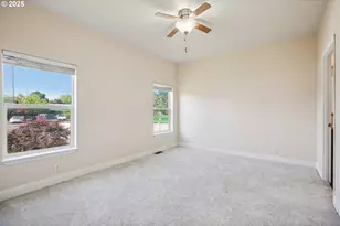 547 SW Georgetown Way, Beaverton, OR 97006 - Photo 16