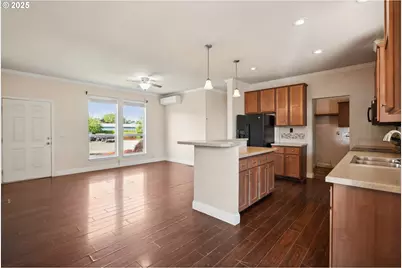 547 SW Georgetown Way #27, Beaverton, OR 97006 - Photo 8