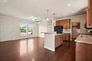 547 SW Georgetown Way, Beaverton, OR 97006 - Photo 8