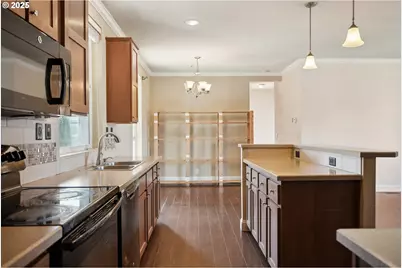 547 SW Georgetown Way #27, Beaverton, OR 97006 - Photo 6