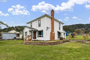 106 S Main St, Drain, OR 97435 - Photo 6