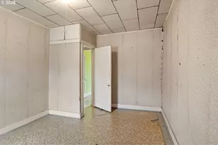 106 S Main St, Drain, OR 97435 - Photo 42