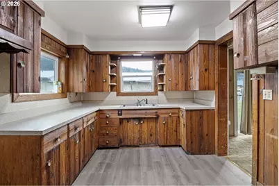 106 S Main St, Drain, OR 97435 - Photo 26