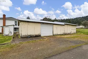 106 S Main St, Drain, OR 97435 - Photo 16