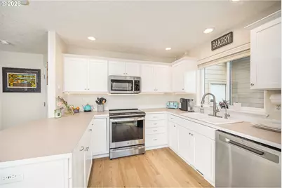 521 Carla Ct SE, Salem, OR 97302 - Photo 10