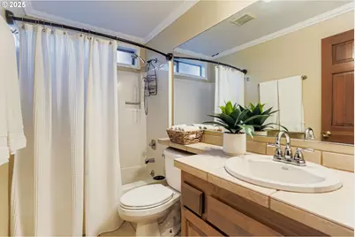 20012 NW Metolius Dr, Portland, OR 97229 - Photo 20