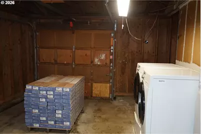 802 54th Pl, Springfield, OR 97478 - Photo 24