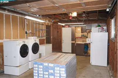 802 54th Pl, Springfield, OR 97478 - Photo 26