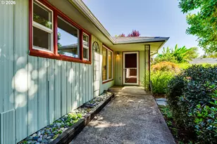 280 Regal Ct, Eugene, OR 97401 - Photo 4