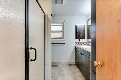 280 Regal Ct, Eugene, OR 97401 - Photo 24