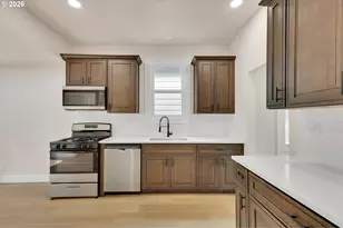 1926 SE Washington St, Portland, OR 97214 - Photo 2