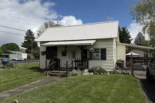 865 N Gale St, Union, OR 97883 - Photo 1