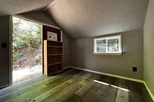 867 S 71st St, Springfield, OR 97478 - Photo 46