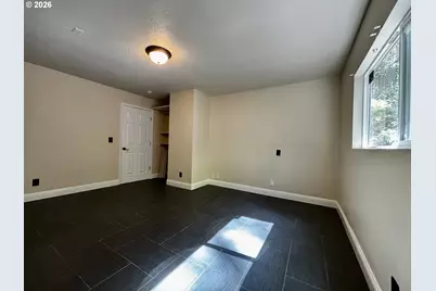 867 S 71st St, Springfield, OR 97478 - Photo 28