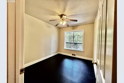 867 S 71st St, Springfield, OR 97478 - Photo 34