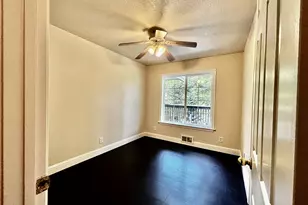 867 S 71st St, Springfield, OR 97478 - Photo 34