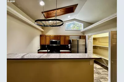 867 S 71st St, Springfield, OR 97478 - Photo 22