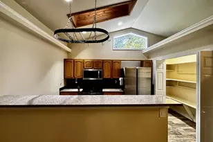 867 S 71st St, Springfield, OR 97478 - Photo 22