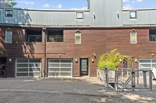 2206 SW Hoffman Ave, Portland, OR 97201 - Photo 2