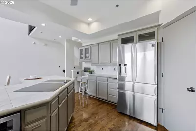 2206 SW Hoffman Ave, Portland, OR 97201 - Photo 8