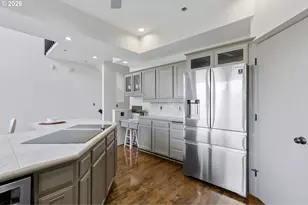 2206 SW Hoffman Ave, Portland, OR 97201 - Photo 8