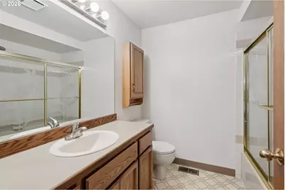12116 SE 104th Ct, Happy Valley, OR 97086 - Photo 16