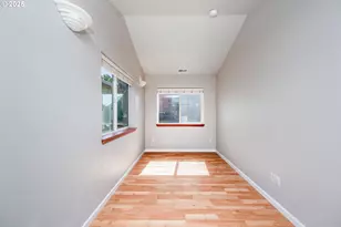 9132 SE Clinton St, Portland, OR 97266 - Photo 32