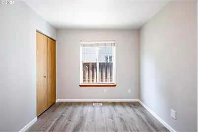 9132 SE Clinton St, Portland, OR 97266 - Photo 14