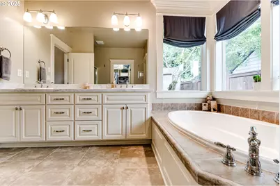 2580 Crowther Dr, Eugene, OR 97404 - Photo 24