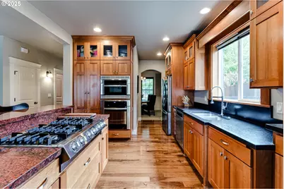 2580 Crowther Dr, Eugene, OR 97404 - Photo 14